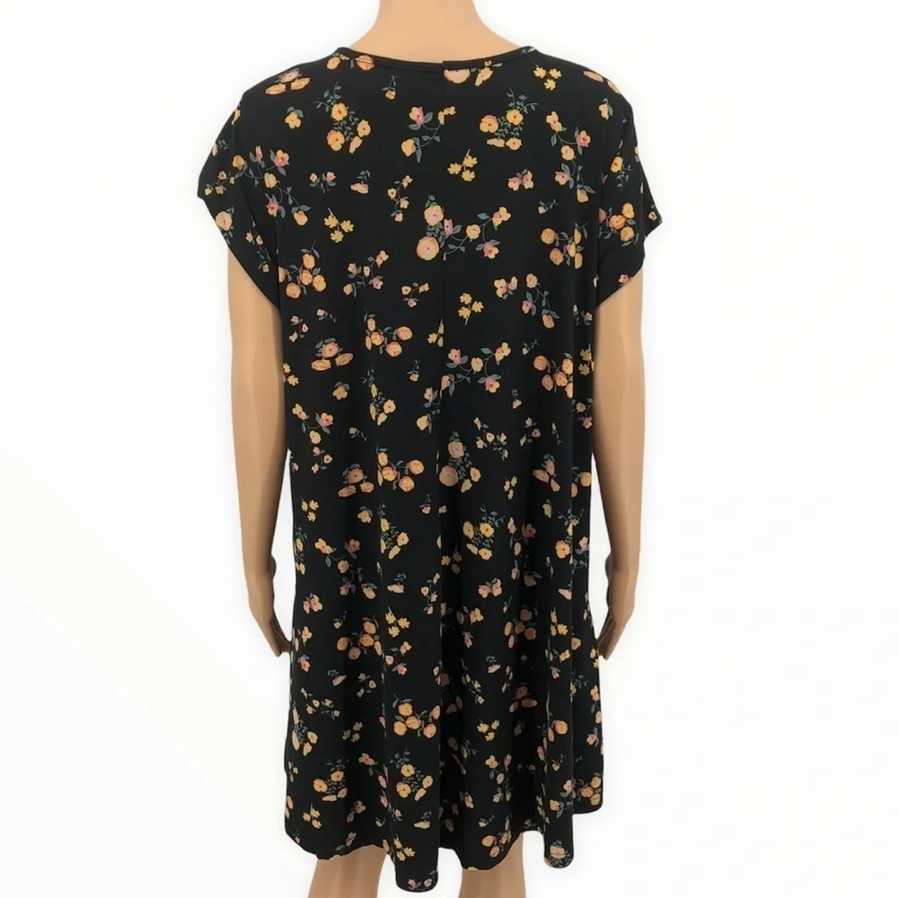 Lark + Grey Short Sleeve Dress Size 2XL
